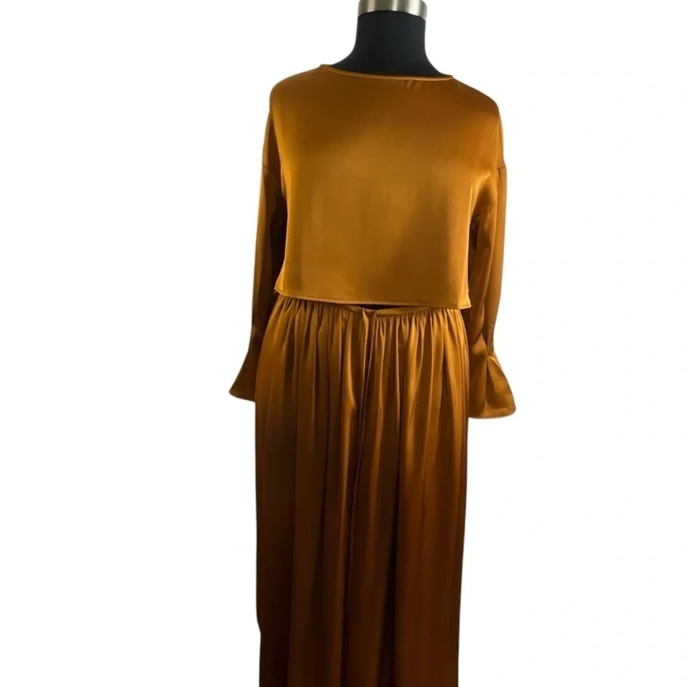 NAP‎ lounge Wear Free Flowing Cropped Top Pleated Sleeve in Warm Amber